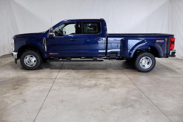 2027 Ford Super Duty F-350 DRW XLT