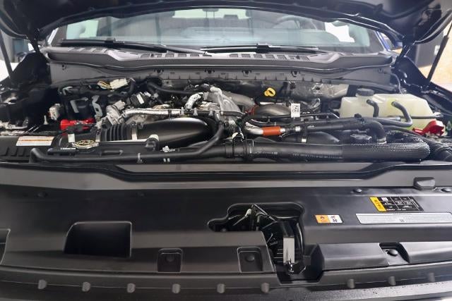 2027 Ford Super Duty F-350 DRW XLT