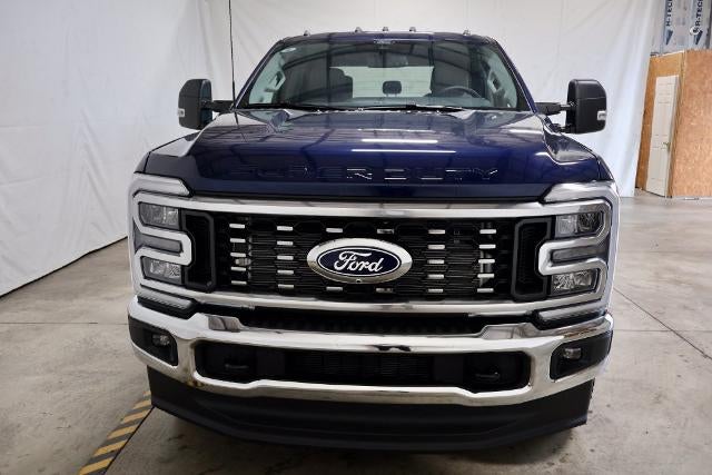 2027 Ford Super Duty F-350 DRW XLT