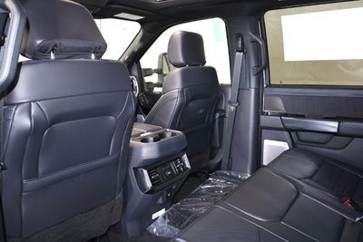 2026 Ford Super Duty F-350 DRW Platinum