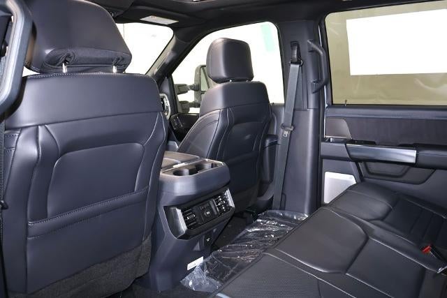 2026 Ford Super Duty F-350 DRW Platinum