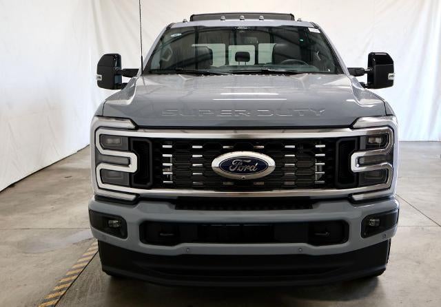 2026 Ford Super Duty F-350 DRW Platinum