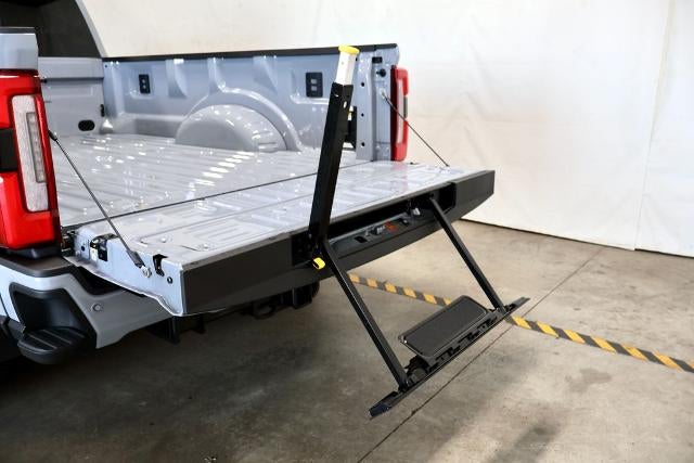2026 Ford Super Duty F-350 DRW Platinum
