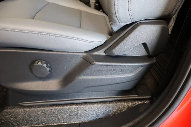2027 Ford Super Duty F-350 DRW XL
