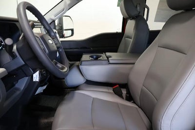 2027 Ford Super Duty F-350 DRW XL