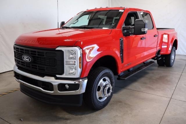 2027 Ford Super Duty F-350 DRW XL