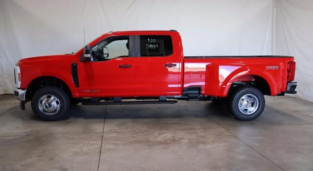 2027 Ford Super Duty F-350 DRW XL