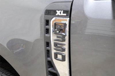 2026 Ford Super Duty F-350 DRW XL