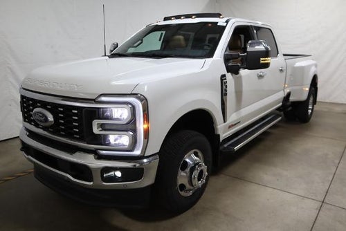 2026 Ford Super Duty F-350 DRW Lariat