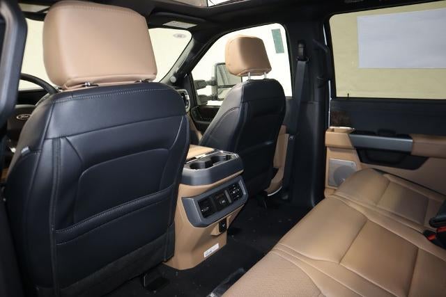 2026 Ford Super Duty F-350 DRW Lariat