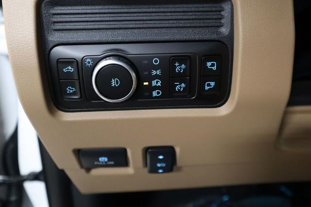 2026 Ford Super Duty F-350 DRW Lariat