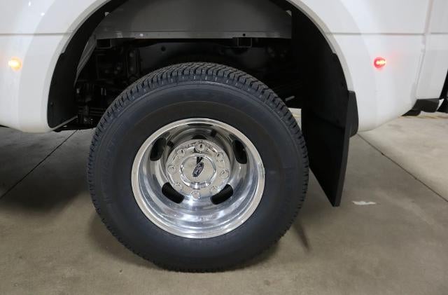 2026 Ford Super Duty F-350 DRW Lariat