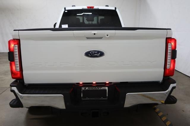2026 Ford Super Duty F-350 DRW Lariat
