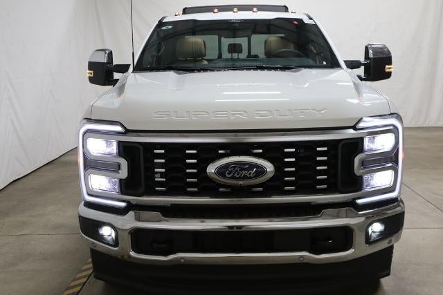 2026 Ford Super Duty F-350 DRW Lariat