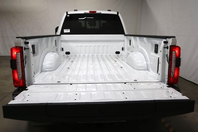 2026 Ford Super Duty F-350 DRW Lariat