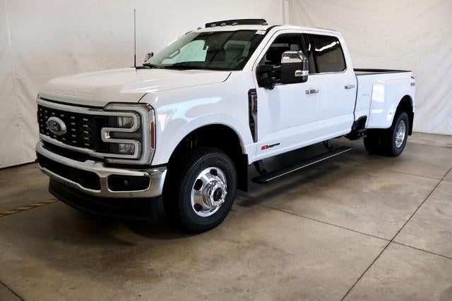 2026 Ford Super Duty F-350 DRW Lariat