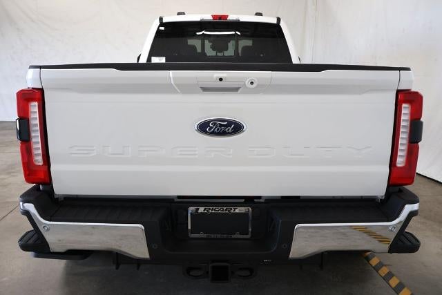 2026 Ford Super Duty F-350 DRW Lariat