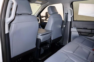 2027 Ford Super Duty F-350 DRW XL