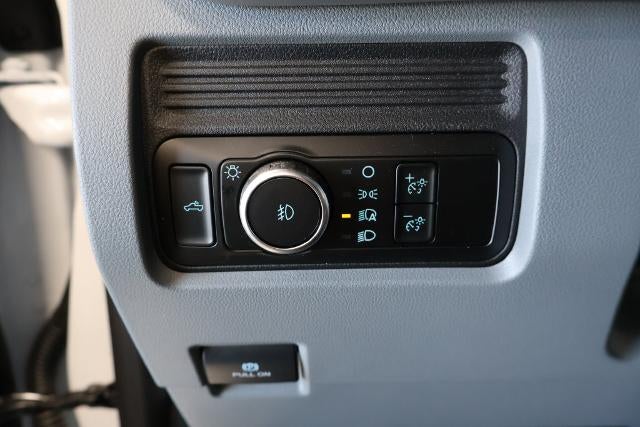 2027 Ford Super Duty F-350 DRW XL