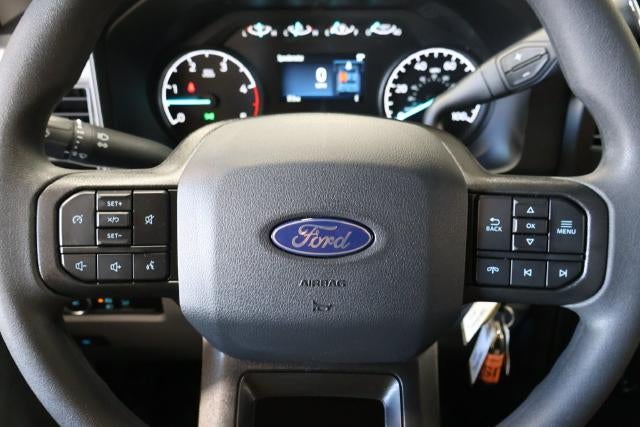 2027 Ford Super Duty F-350 DRW XL