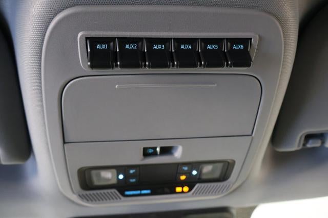 2027 Ford Super Duty F-350 DRW XL