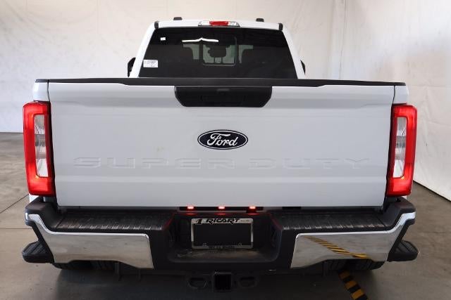 2027 Ford Super Duty F-350 DRW XL