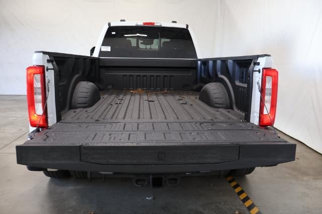 2027 Ford Super Duty F-350 DRW XL