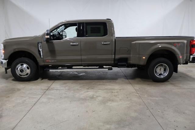 2026 Ford Super Duty F-350 DRW Lariat