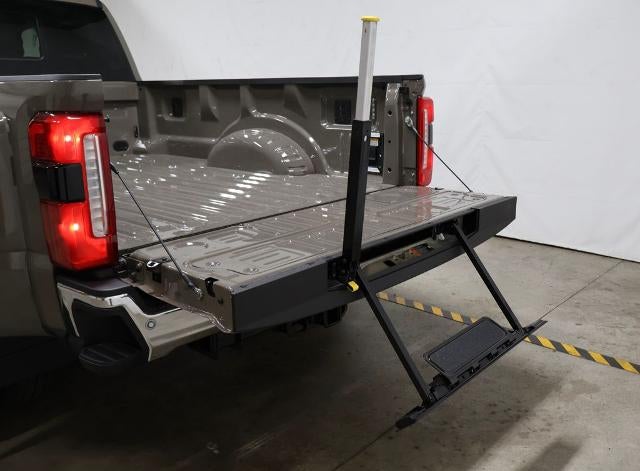 2026 Ford Super Duty F-350 DRW Lariat