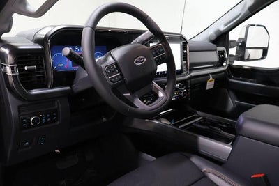 2026 Ford Super Duty F-350 DRW Lariat