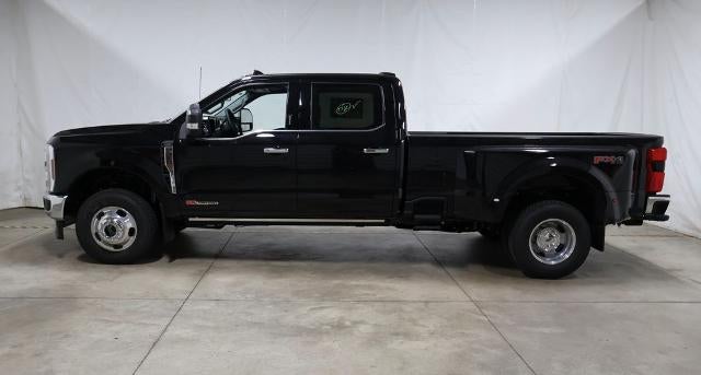 2026 Ford Super Duty F-350 DRW Lariat