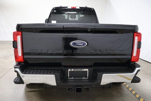 2026 Ford Super Duty F-350 DRW Lariat