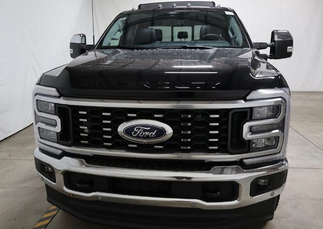2026 Ford Super Duty F-350 DRW Lariat