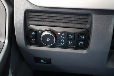 2027 Ford Super Duty F-350 DRW XLT