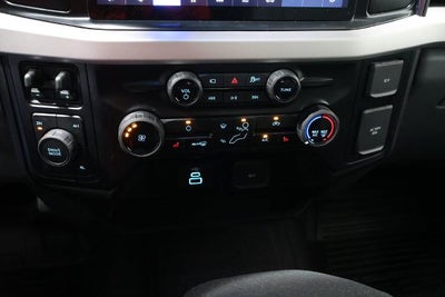 2027 Ford Super Duty F-350 DRW XLT