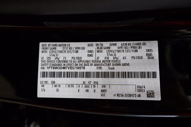 2027 Ford Super Duty F-350 DRW XLT