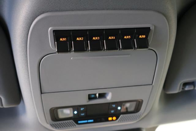2027 Ford Super Duty F-350 DRW XL