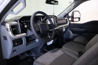 2027 Ford Super Duty F-350 DRW XLT