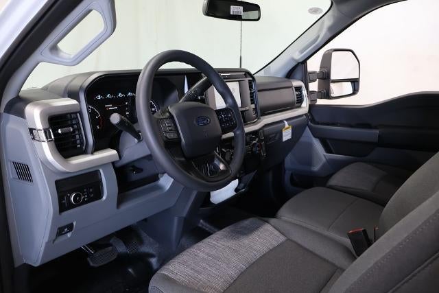 2027 Ford Super Duty F-350 DRW XLT