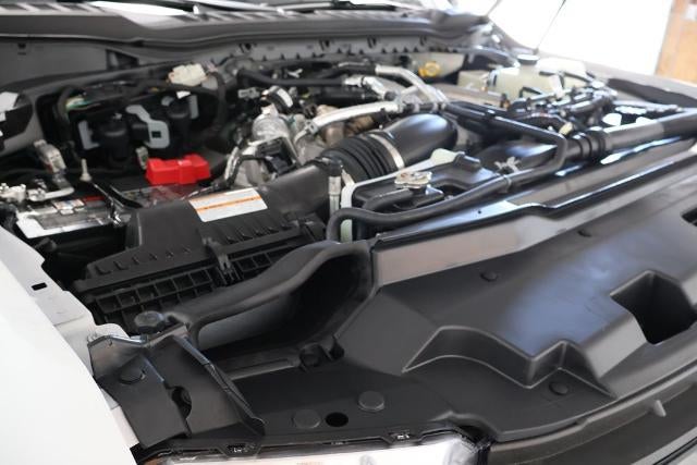 2027 Ford Super Duty F-350 DRW XLT