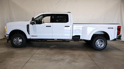2027 Ford Super Duty F-350 DRW XLT