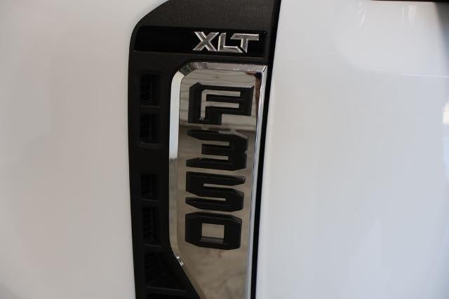 2027 Ford Super Duty F-350 DRW XLT