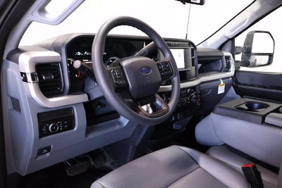 2027 Ford Super Duty F-350 DRW XL