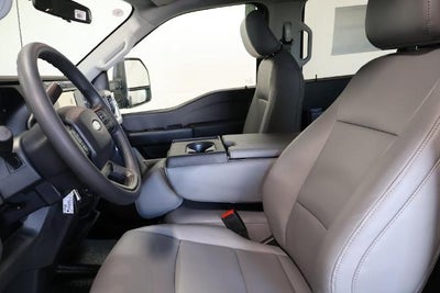 2027 Ford Super Duty F-350 DRW XL