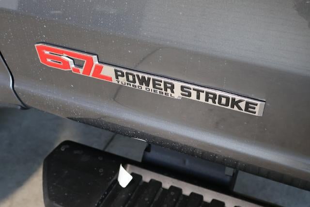 2027 Ford Super Duty F-350 DRW XL