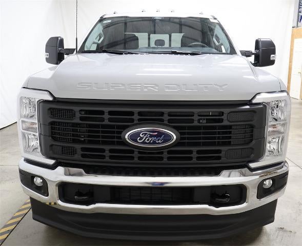 2026 Ford Super Duty F-350 DRW XL