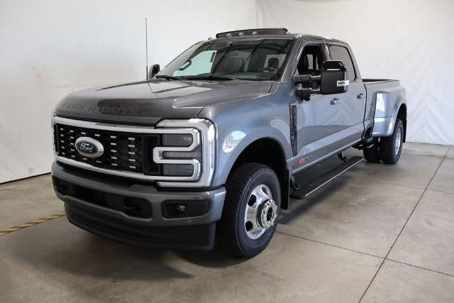 2026 Ford Super Duty F-350 DRW Platinum