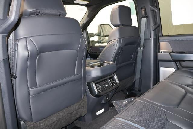 2026 Ford Super Duty F-350 DRW Platinum