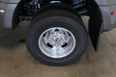 2026 Ford Super Duty F-350 DRW Platinum