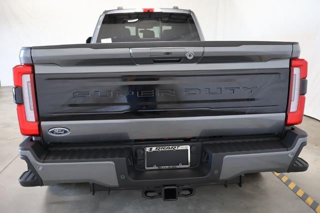 2026 Ford Super Duty F-350 DRW Platinum